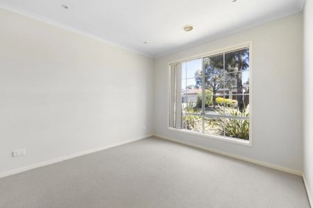 Well-Maintained 3 Bedroom Property - Photo 5