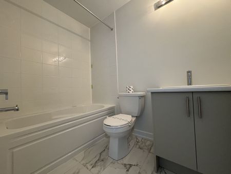 For Lease - 3421 Ridgeway Drive Unit# 5, Mississauga, Ontario - Photo 5