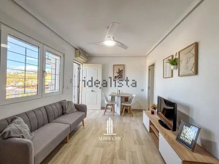 Alquiler de chalet adosado en Centro - Photo 4