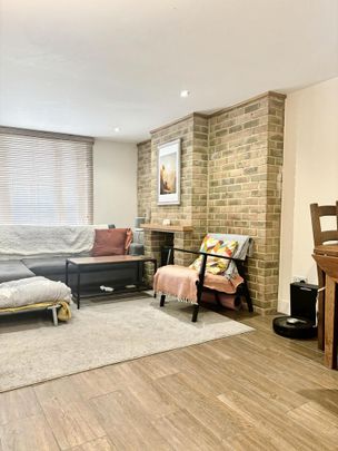 2 bedroom end of terrace house to rent - Photo 1