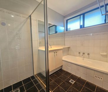 A Neat and Comfortable family residence near school and amenities - Photo 6