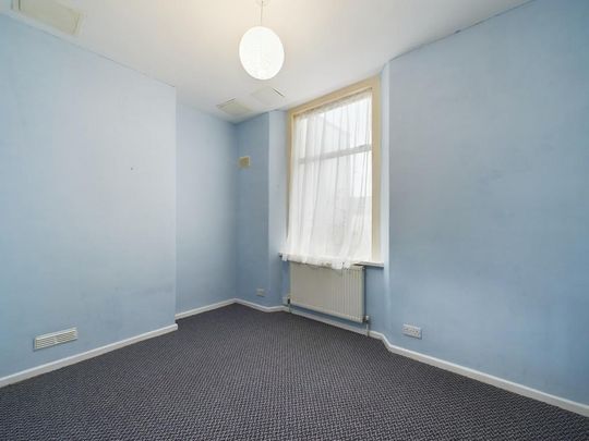 1 bedroom ground floor flat to rent - Photo 1