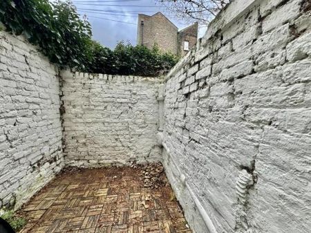 2 bedroom end of terrace house to rent - Photo 4