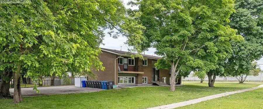4 - 2344 QUEENSWAY DRIVE — 2 Bedroom - Photo 1