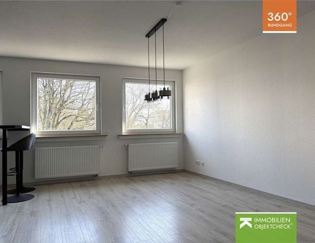 Gemütliche Zwei-Zimmer-Wohnung - mit Einbauküche und Aufzug - Foto 1