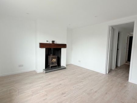 21 Longfield Gardens, Greenisland, Carrickfergus, BT38 8TR - Photo 2