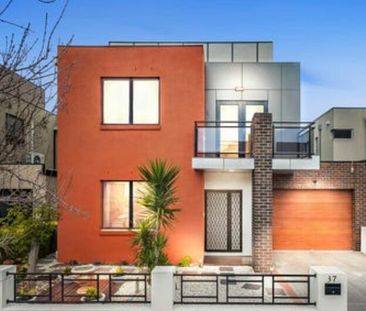 Maribyrnong - Photo 1