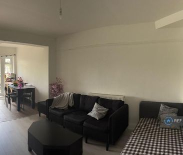 1 bedroom in a house share to rent - Photo 6