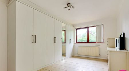 Price £2,000 pcm - Available Now - Part Furnished - Photo 5