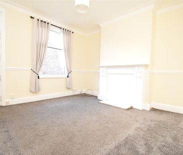 Ouchthorpe Lane, Outwood - Photo 2