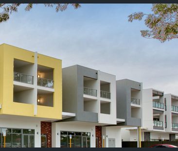 Rear 2 Bedroom Apartment - Photo 4