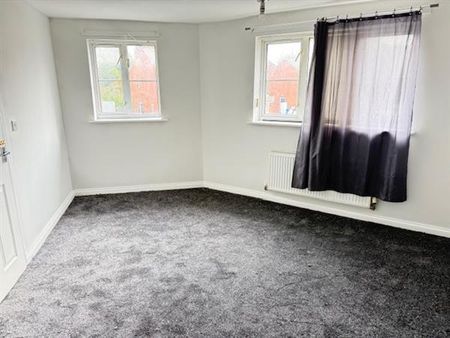 3 bedroom semi-detached house to rent - Photo 2