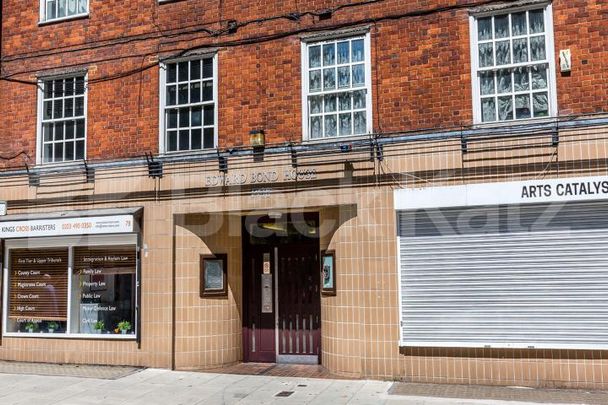 Located in a prime location in Bloomsbury close to all major universities - Photo 1