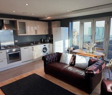 2 bedroom apartment to rent - Photo 2