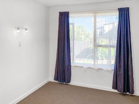 2 bedroom home in Mount Eden! - Photo 3
