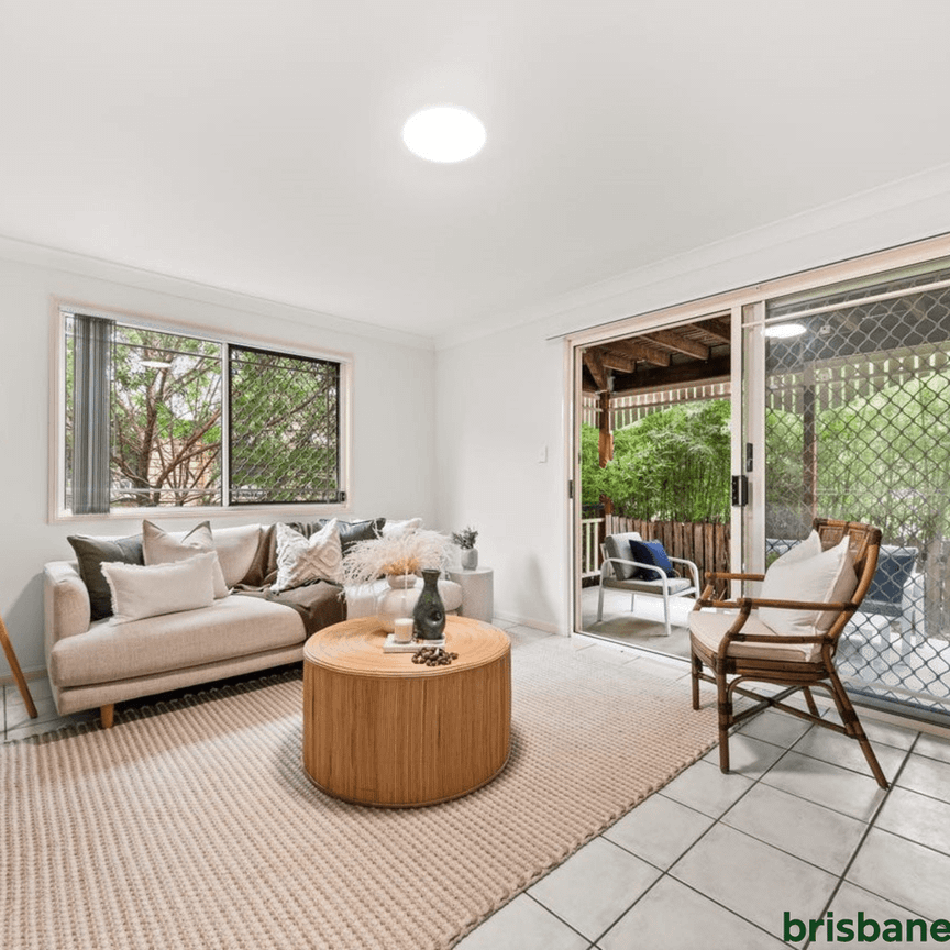 FAMILY HOME IN THE HEART OF PADDINGTON - Photo 1