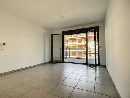 T3 – 60 m2 – BALCON – GARAGE – 69005 LYON – Réf. 1953 - Photo 4