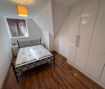 3 bedroom apartment to rent - Photo 3