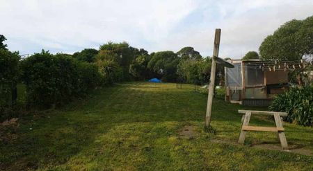 2 bedrooms in Pikarere Street - Photo 5