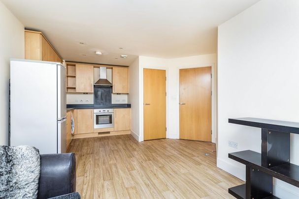 2 bedroom flat to rent - Photo 1