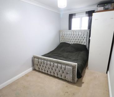 3 bedroom end of terrace house to rent - Photo 5