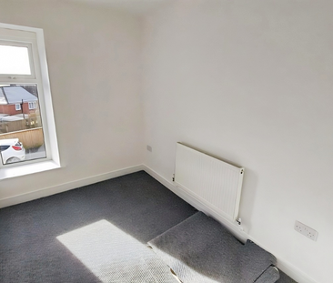 James Terrace, Hengoed - Photo 2