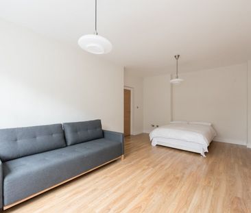 Howitt Close, London - Photo 3