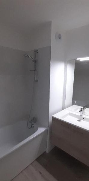 Location Appartement 2 pièces 42m² WATTRELOS 59150 - Photo 2