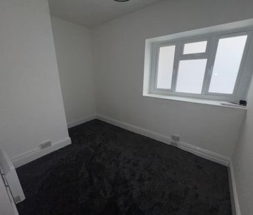 Withnell Road F2, Blackpool - Photo 3