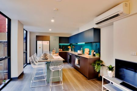 8 Bedroom Apartment - Photo 2