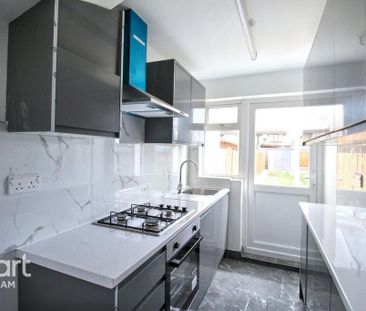 2 bedroom terraced house to rent - Photo 5