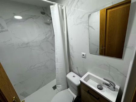 Calle de Begoña, Coslada, Community of Madrid 28821 - Photo 4