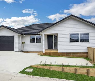 Family home in Pokeno - Photo 4