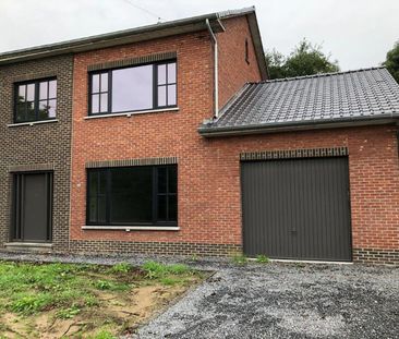 Open bebouwing met 3 slaapkamers, tuin en inpandige garage. - Foto 4