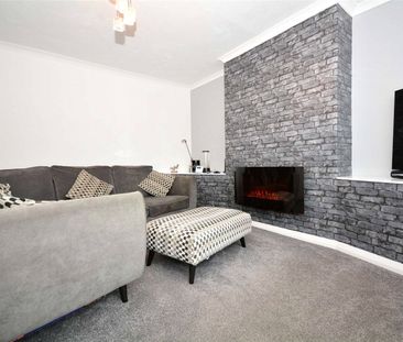 22, Oakwood Drive, Rothwell, Leeds, LS26 0PN - Photo 2