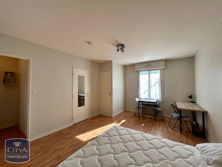 Location Appartement 1 pièce 24m² POITIERS 86000 - Photo 2