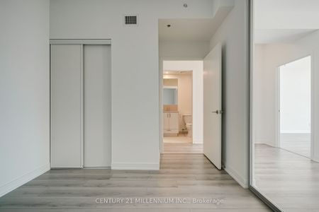 For Lease - 1787 St. Clair Avenue Unit# 312, Toronto, Ontario - Photo 4