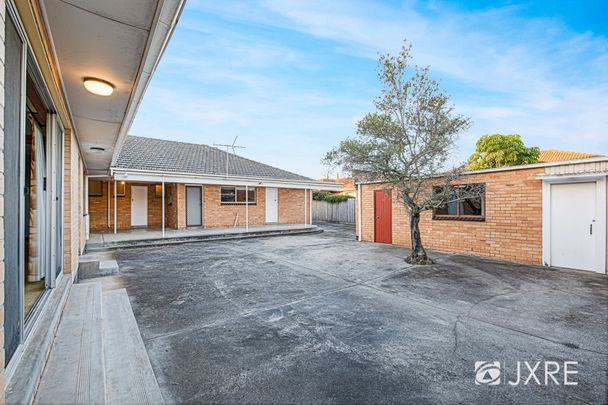 37 Gnarwyn Road, 3163, Carnegie Vic - Photo 1