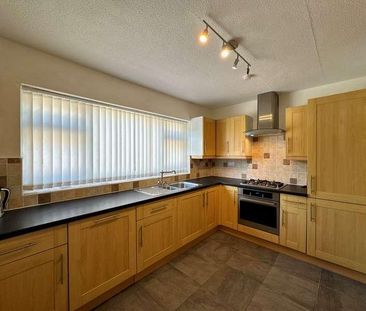 Nicholas Road, Blundellsands, Liverpool, L23 - Photo 4