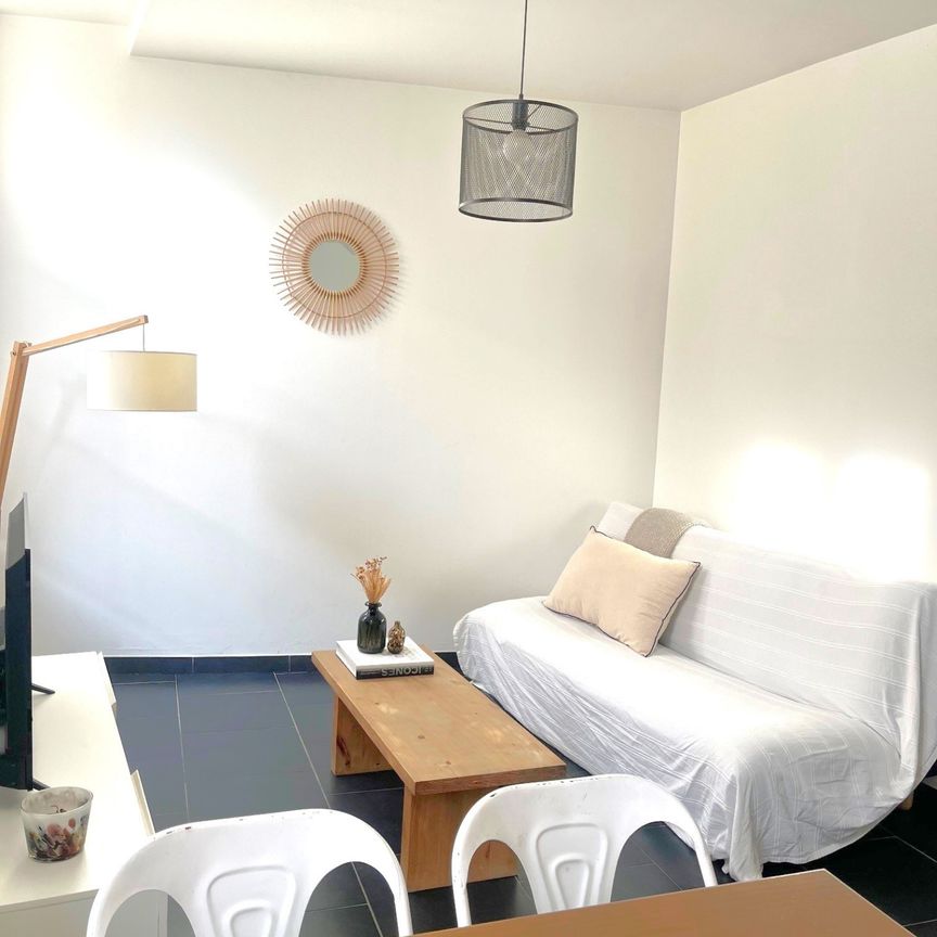 Location Appartement 2 pièces 35m² CASSIS 13260 - Photo 1