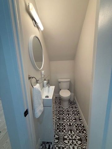 For Lease - 129 Seaton Street Unit# Main, Toronto, Ontario - Photo 3