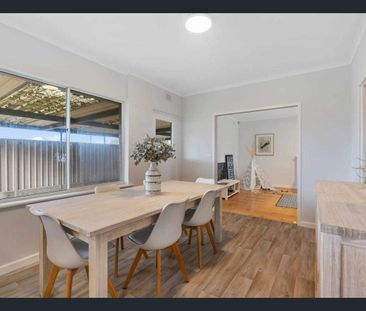 Large Family Home - Photo 4