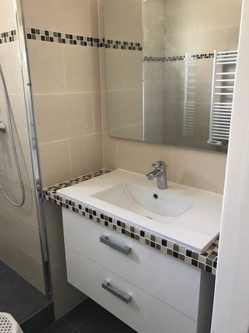 Location Appartement 2 pièces 52m² - Photo 4