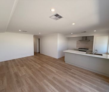 6b Gambier Gr, Eglinton, WA 6034 - Photo 3