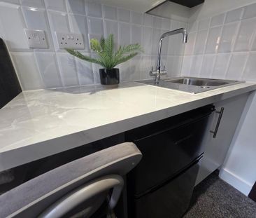 Studio to rent - Photo 5