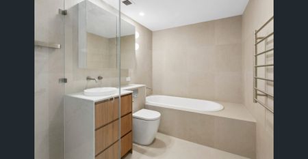 Sleek Executive Beach Pad in the Heart of the Village - Photo 4