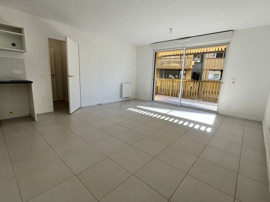 Location Appartement 2 pièces 48m² BORDEAUX 33000 - Photo 1