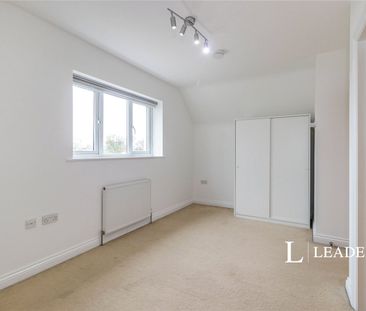 5 bedroom house to rent Hersham Road, Hersham, Walton-on-Thames, KT12 - Photo 5