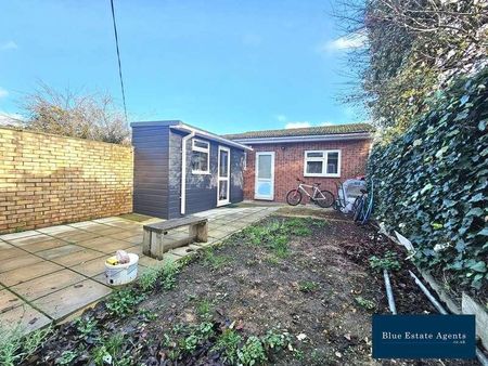 Ash Grove, Hounslow, TW5 - Photo 5