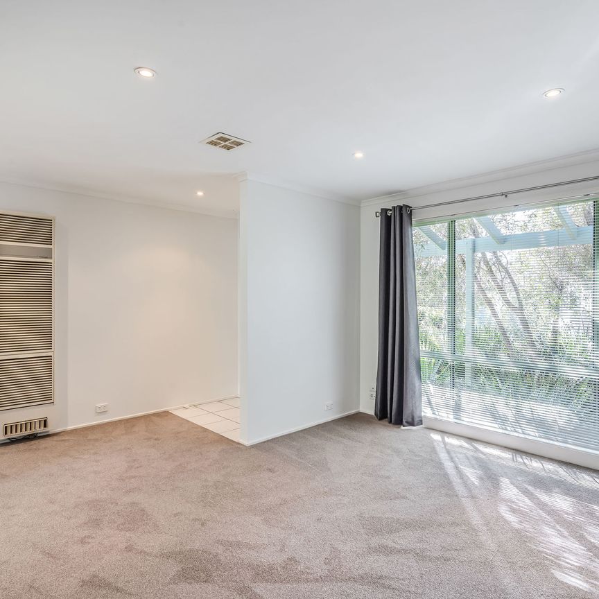 8/4 Redwood Avenue, Jerrabomberra NSW 2619 - Townhouse For Rent | Domain - Photo 1